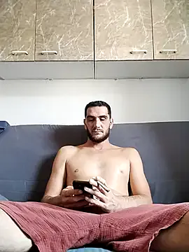 roouse – webcam model profile photo Image 16