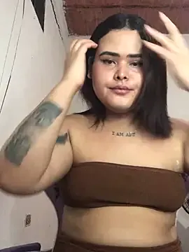 roouse – webcam model profile photo Image 16