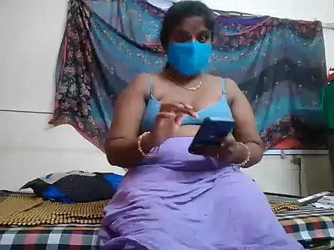 _Alicee_1 – webcam model profile photo Image 3