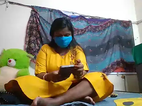 _Alicee_1 – webcam model profile photo Image 4