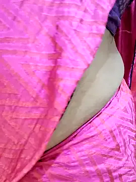 roouse – webcam model profile photo Image 10