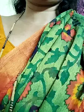 roouse – webcam model profile photo Image 18