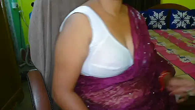 _Alice_1 – webcam model profile photo Image 3