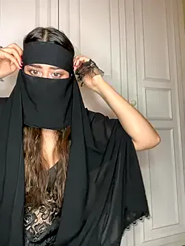 Humsafa-13 – webcam model profile photo Image 3