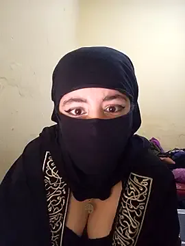 Yui-Ch – webcam model profile photo Image 13