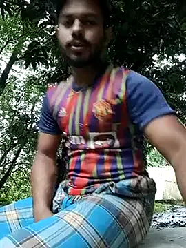 roouse – webcam model profile photo Image 13