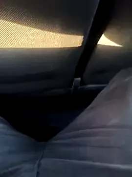 roouse – webcam model profile photo Image 10