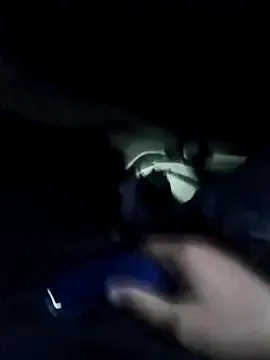 roouse – webcam model profile photo Image 4