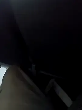 roouse – webcam model profile photo Image 6