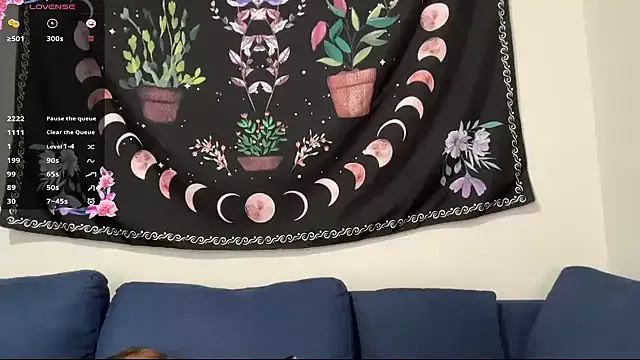 zui_lu – webcam model profile photo Image 3