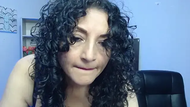 _Alice_1 – webcam model profile photo Image 17