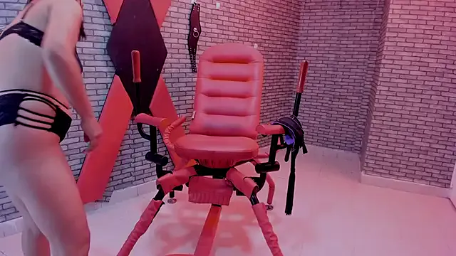 CatalinaWinslet – webcam model profile photo Image 6