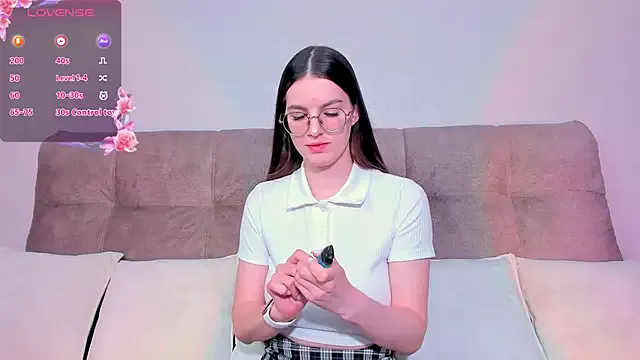 NORA_NEKO_2_2 – webcam model profile photo Image 10