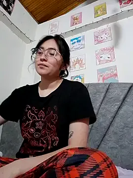 POCARI_SWEAT – webcam model profile photo Image 16