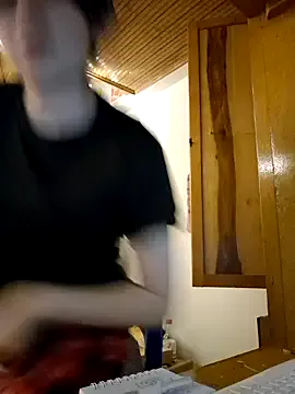 POCARI_SWEAT – webcam model profile photo Image 3