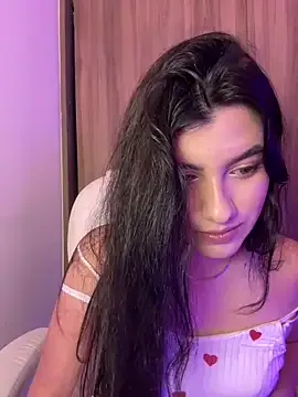 roouse – webcam model profile photo Image 2