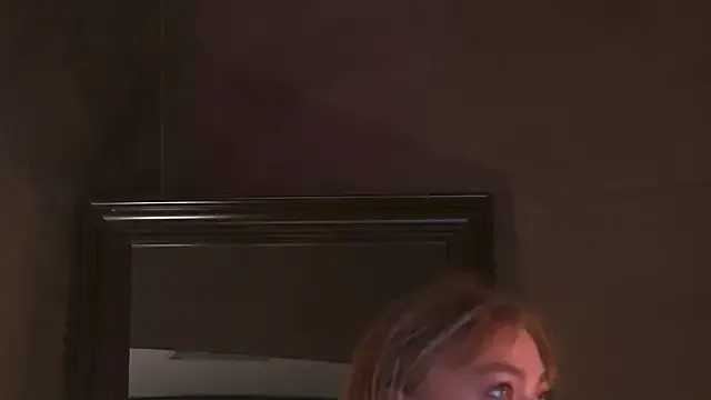 RollDolls – webcam model profile photo Image 13