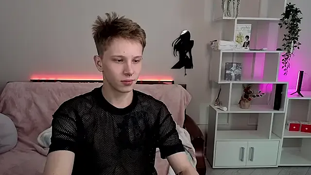 hiroada – webcam model profile photo Image 13