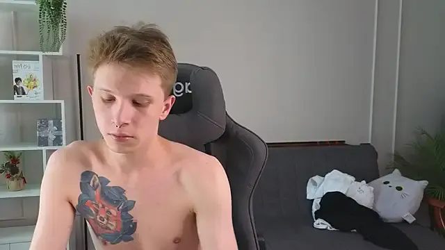 hiroada – webcam model profile photo Image 9