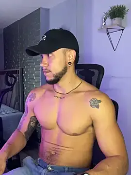  – webcam model profile photo Image 8