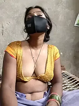 roouse – webcam model profile photo Image 14