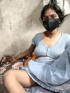 roouse – webcam model profile photo Image 16