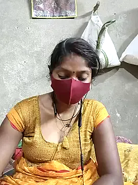 roouse – webcam model profile photo Image 2