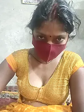 roouse – webcam model profile photo Image 3