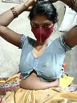 roouse – webcam model profile photo Image 9