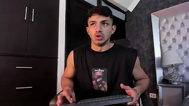 _chanMOMO_ – webcam model profile photo Image 7