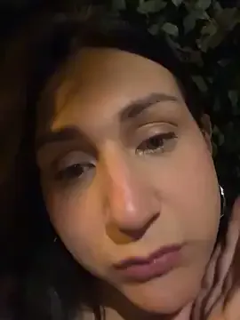 CarolBarker – webcam model profile photo Image 10