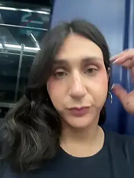 CarolBarker – webcam model profile photo Image 13