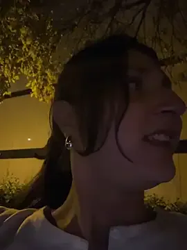 CarolBarker – webcam model profile photo Image 18