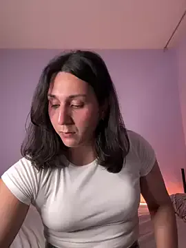 CarolBarker – webcam model profile photo Image 3