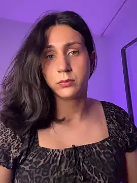 CarolBarker – webcam model profile photo Image 4