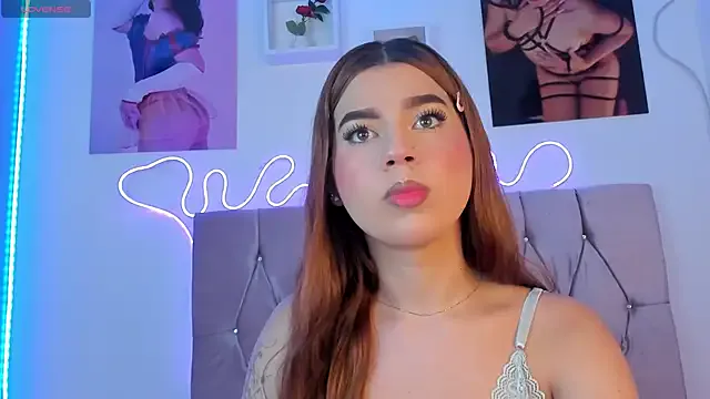 SEXYY_TRANSY_WITH_GIRL – webcam model profile photo Image 12