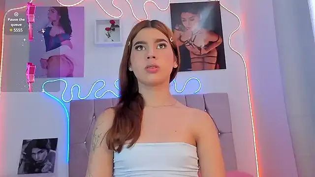 SEXYY_TRANSY_WITH_GIRL – webcam model profile photo Image 8