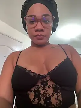 Aleja – webcam model profile photo Image 6