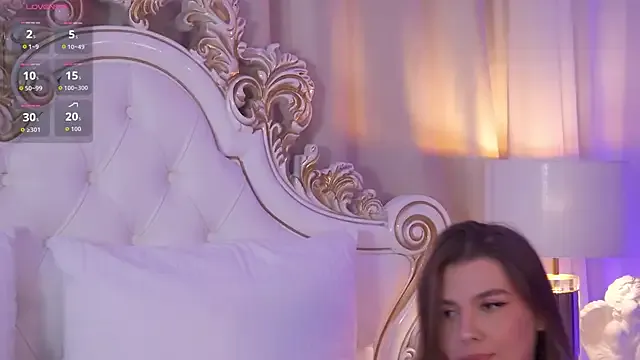 AnnaAurikas – webcam model profile photo Image 7