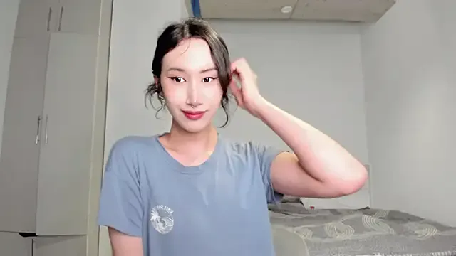 its_amesha – webcam model profile photo Image 4