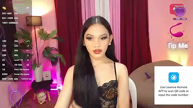 zui_lu – webcam model profile photo Image 5