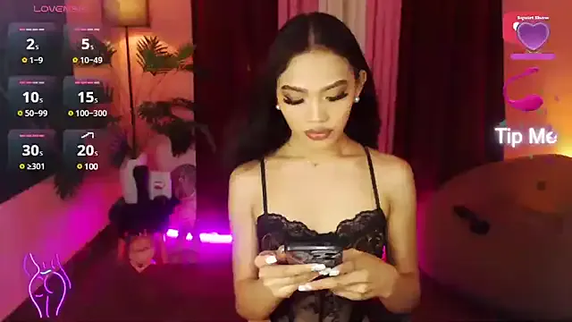 zui_lu – webcam model profile photo Image 8