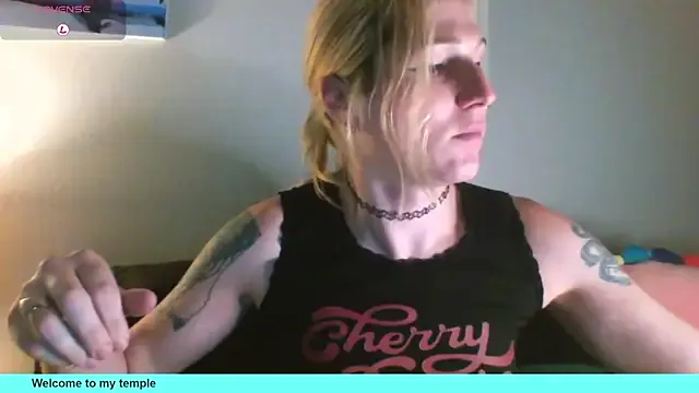 GraypacLive – webcam model profile photo Image 7