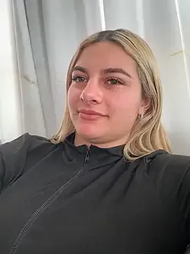_Alice_1 – webcam model profile photo Image 15