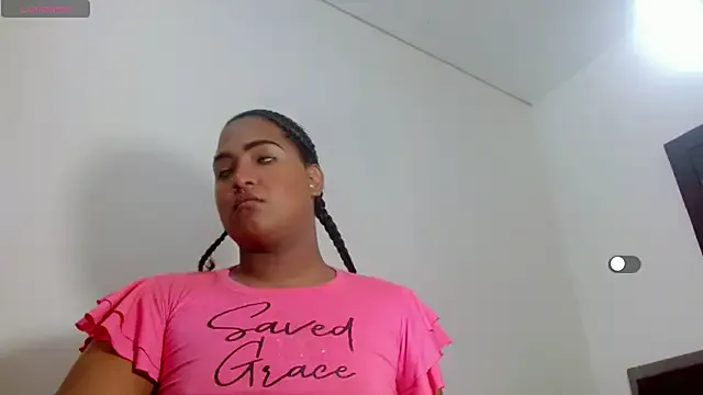  – webcam model profile photo Image 3