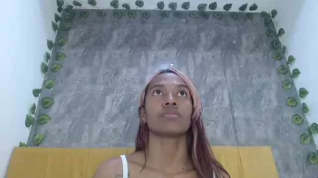 Melanie – webcam model profile photo Image 3