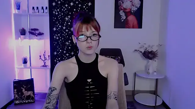 Kaila – webcam model profile photo Image 15