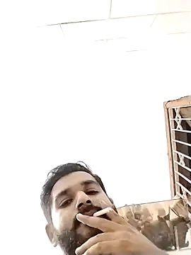 Mikev – webcam model profile photo Image 8