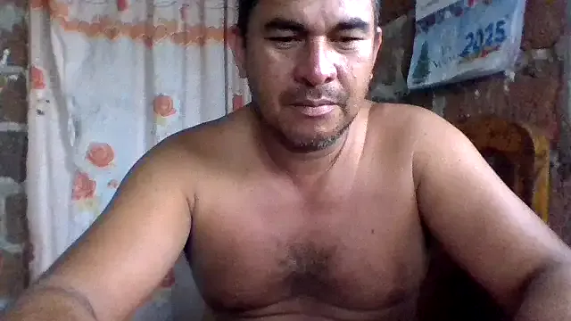 roouse – webcam model profile photo Image 10