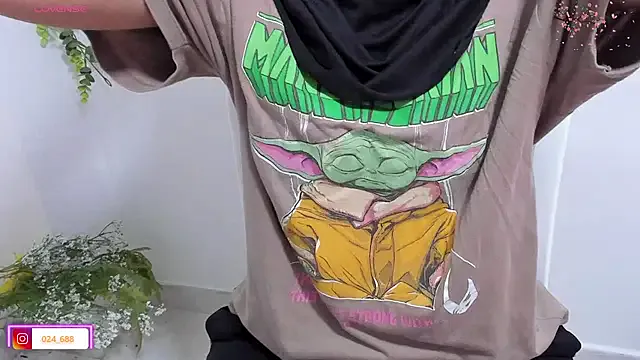 Nonchan_ – webcam model profile photo Image 11